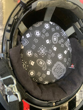 Load image into Gallery viewer, Bandana Black New Edition